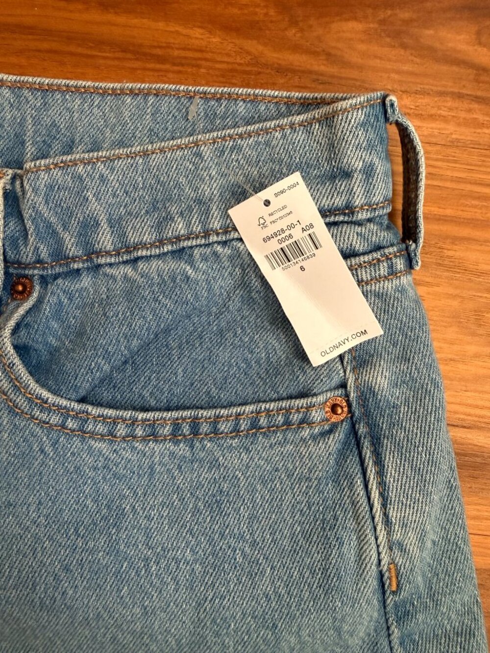 Old Navy High Rise Baggy Jean Shorts NWT - Picture 4 of 5